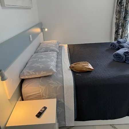 Location C, Americas, Pool View Sunny Wifi Apartament *