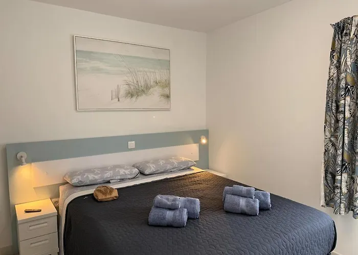 Location C, Americas, Pool View Sunny Wifi Apartmán Playa de las Americas (Tenerife)